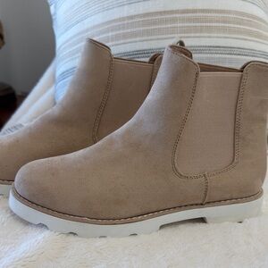 Tan Suede Ankle Boots, New no tags